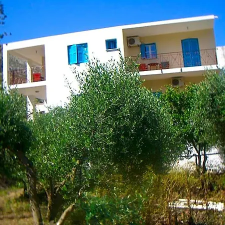 By Climbing House Hotel 3*