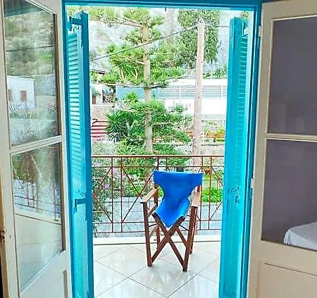 By Climbing House